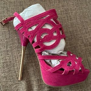 Size 6 Fuchsia heels